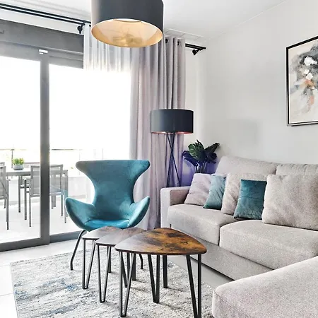 Elegance Apartment *
