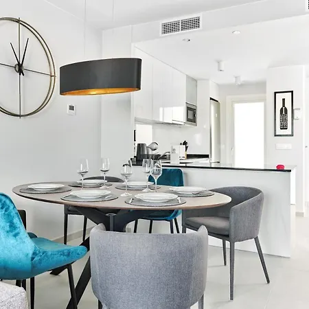 Elegance Apartment *